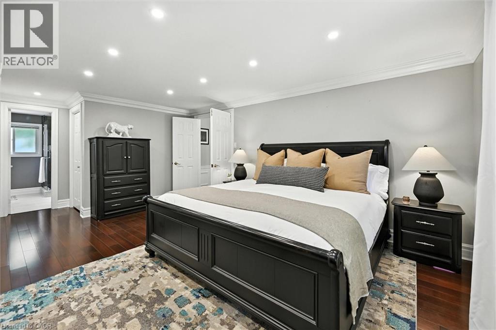 Photo 23 of 10 Yorkview Place, Dundas ON