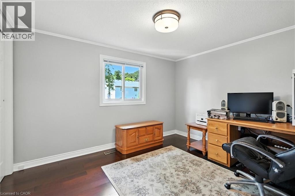 Photo 29 of 10 Yorkview Place, Dundas ON