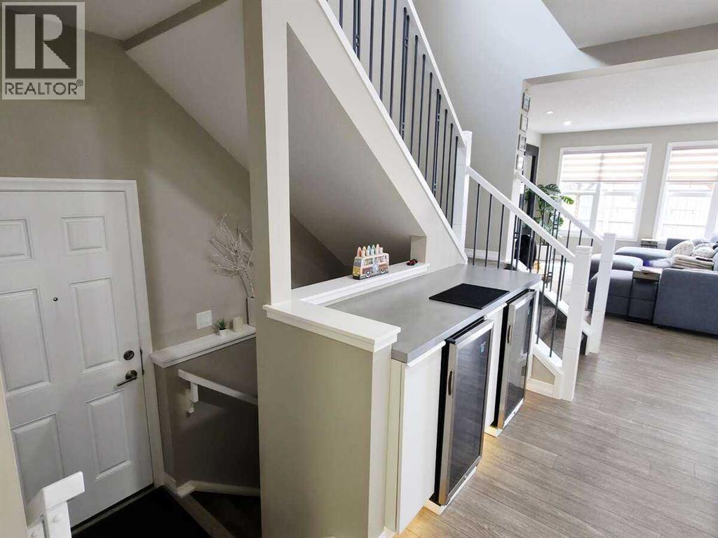 Photo 8 of 238 Kingfisher Crescent Se, Airdrie AB