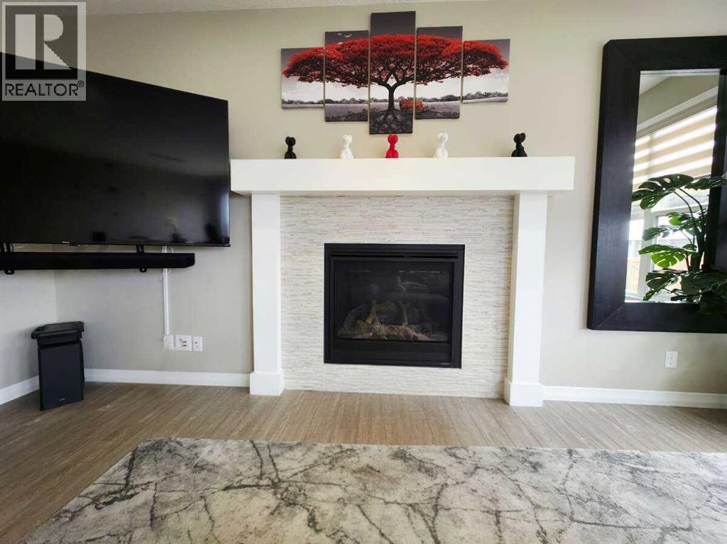 Photo 17 of 238 Kingfisher Crescent Se, Airdrie AB