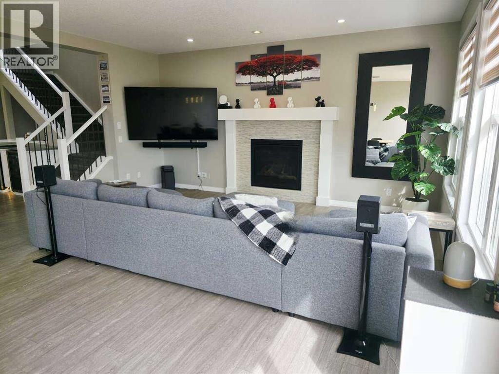 Photo 19 of 238 Kingfisher Crescent Se, Airdrie AB