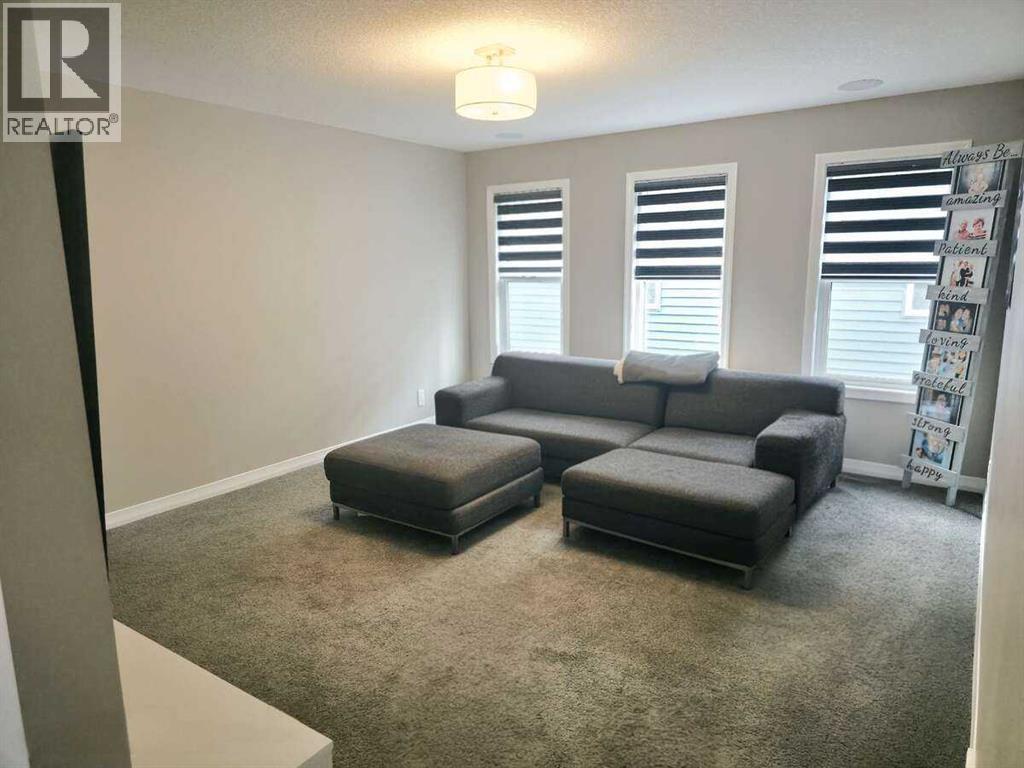 Photo 28 of 238 Kingfisher Crescent Se, Airdrie AB