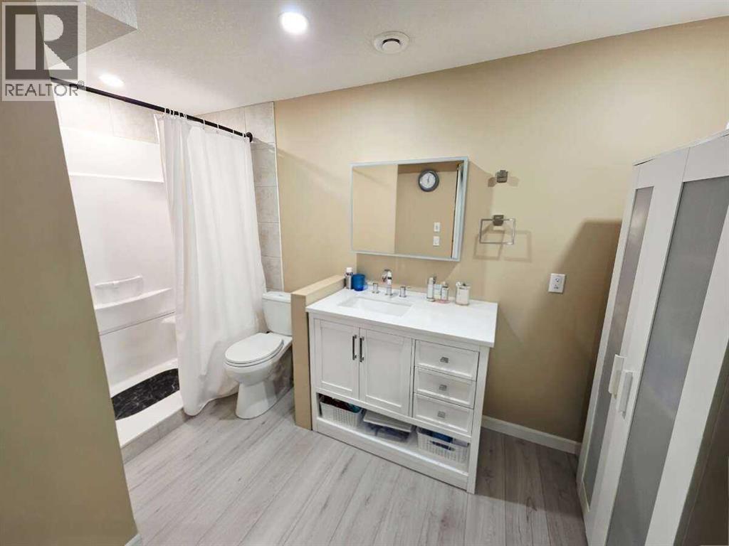 Photo 38 of 238 Kingfisher Crescent Se, Airdrie AB