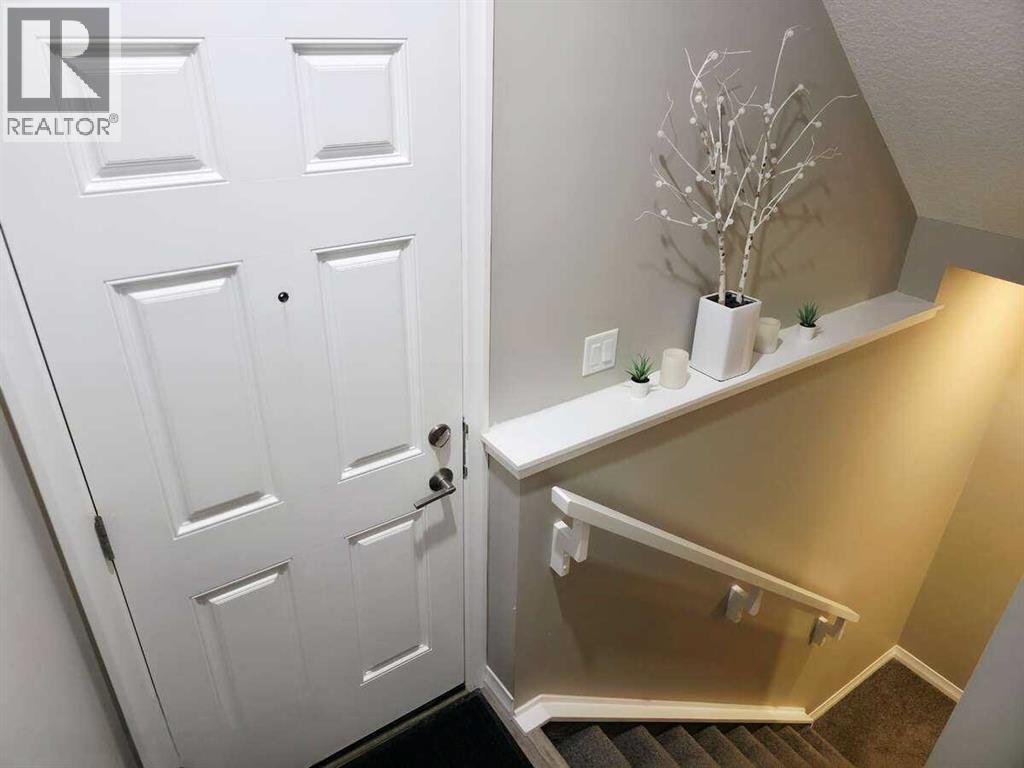 Photo 36 of 238 Kingfisher Crescent Se, Airdrie AB