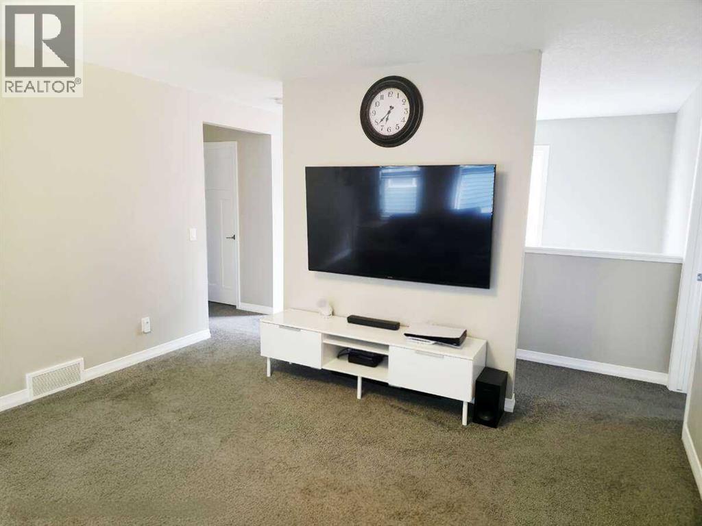 Photo 29 of 238 Kingfisher Crescent Se, Airdrie AB