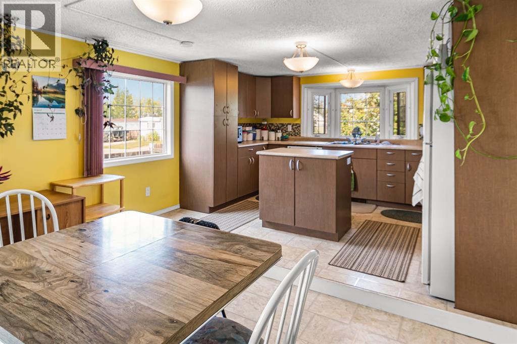 Photo 4 of 9617 122 Avenue, Grande Prairie AB