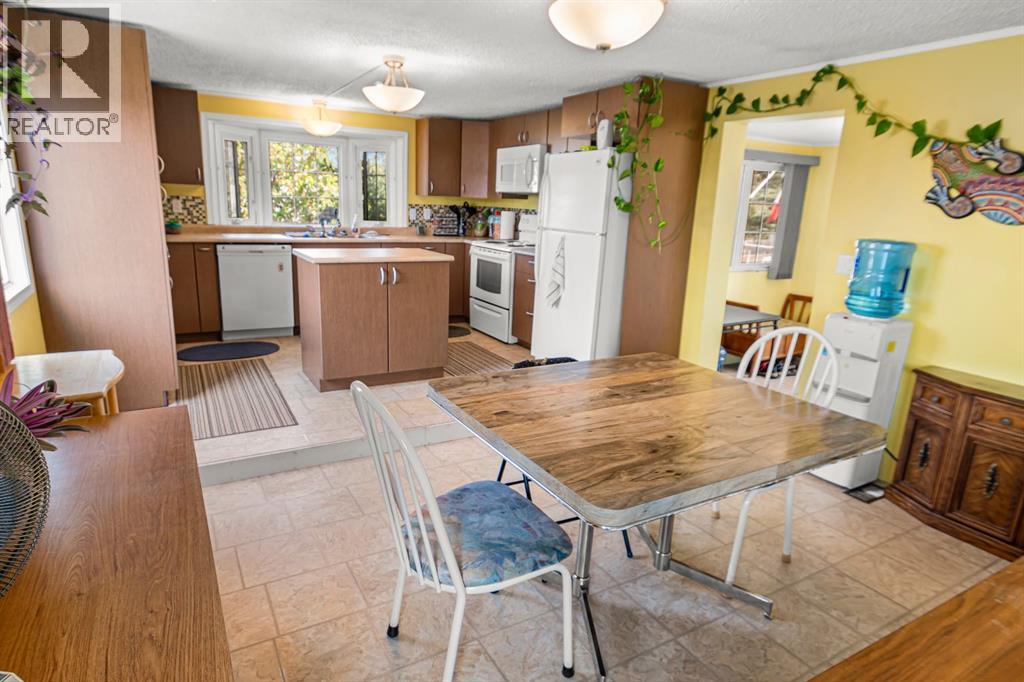 Photo 2 of 9617 122 Avenue, Grande Prairie AB
