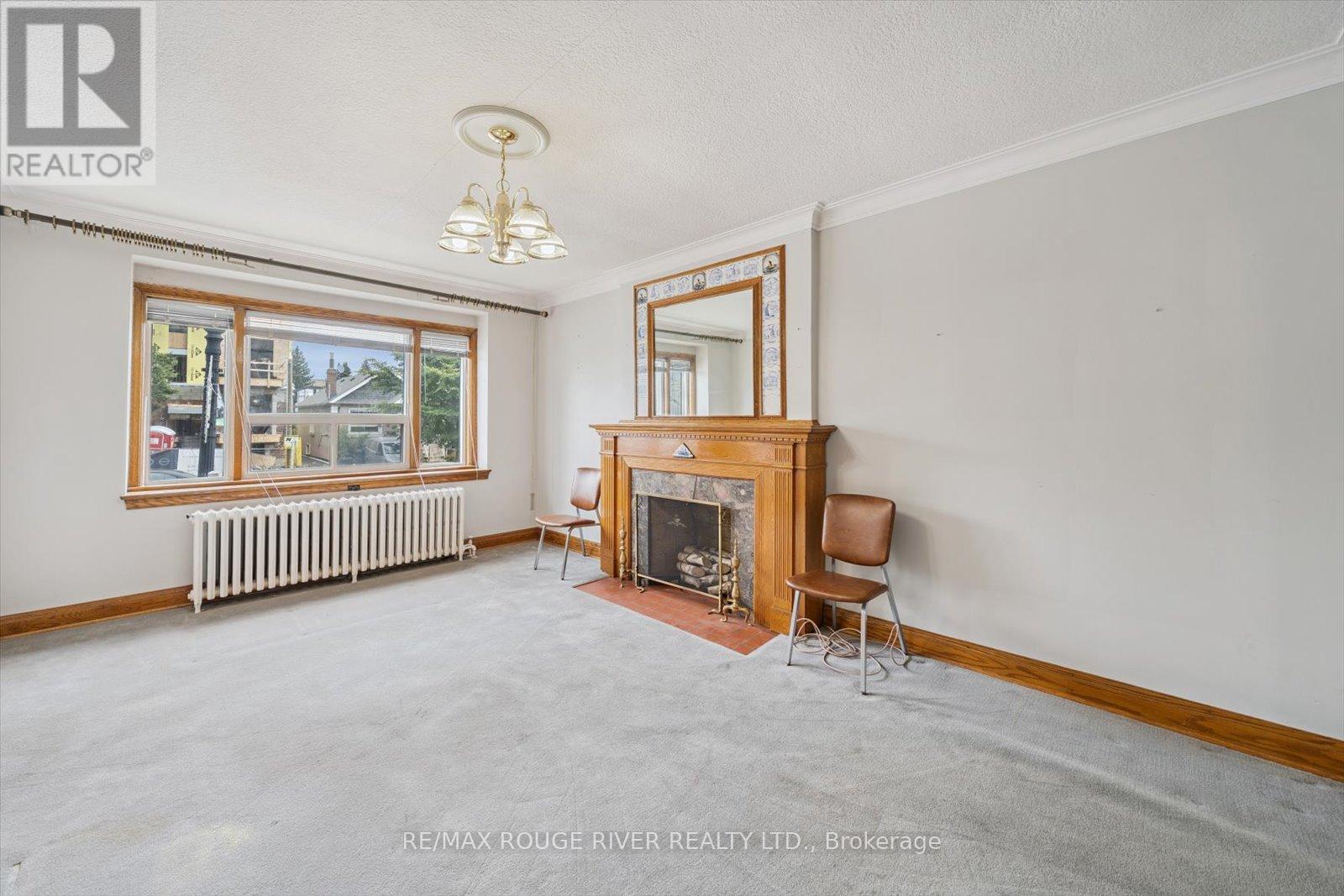 Photo 15 of 424 Oakwood Avenue, Toronto ON