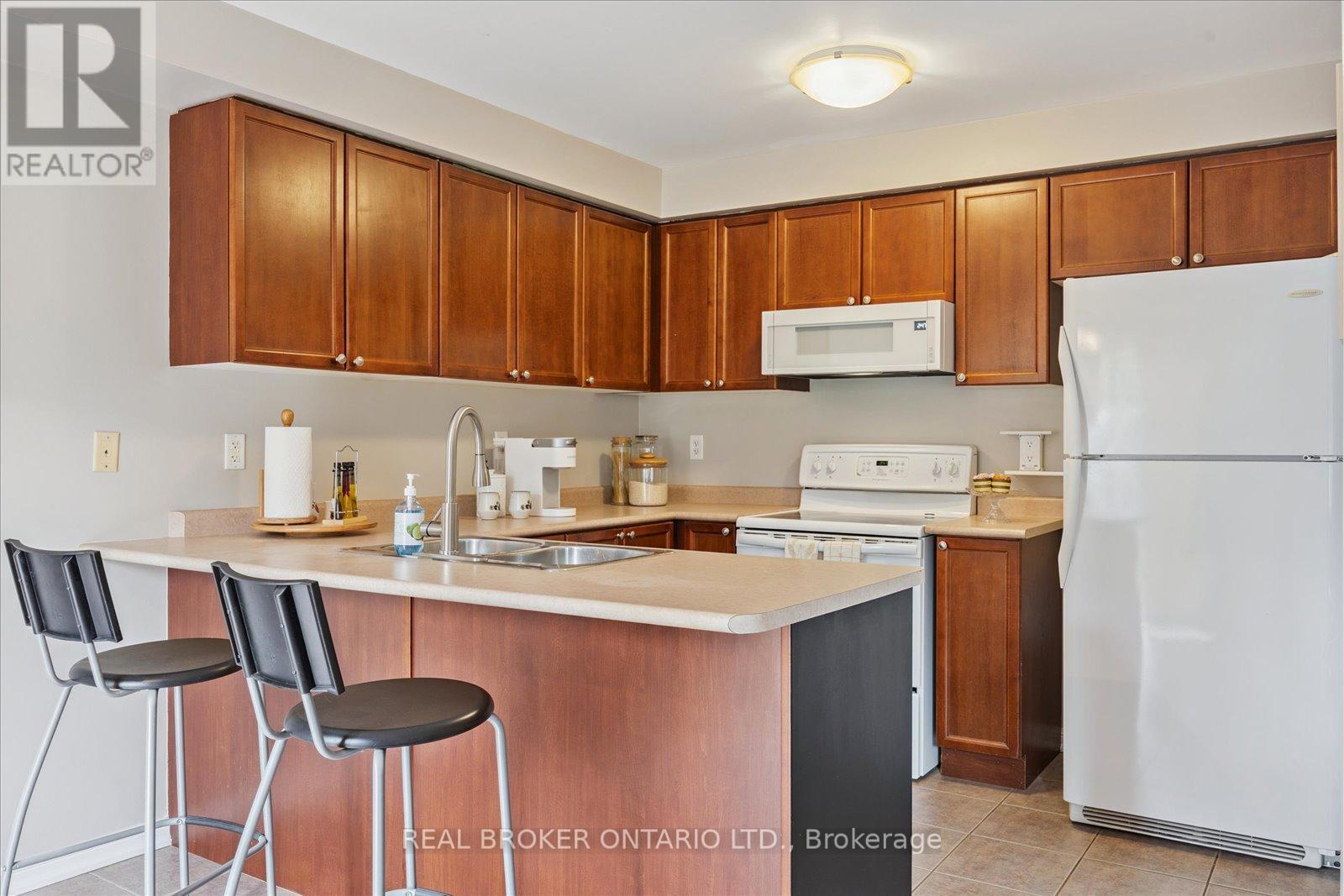Photo 16 of 26 Crockett Place, Clarington ON
