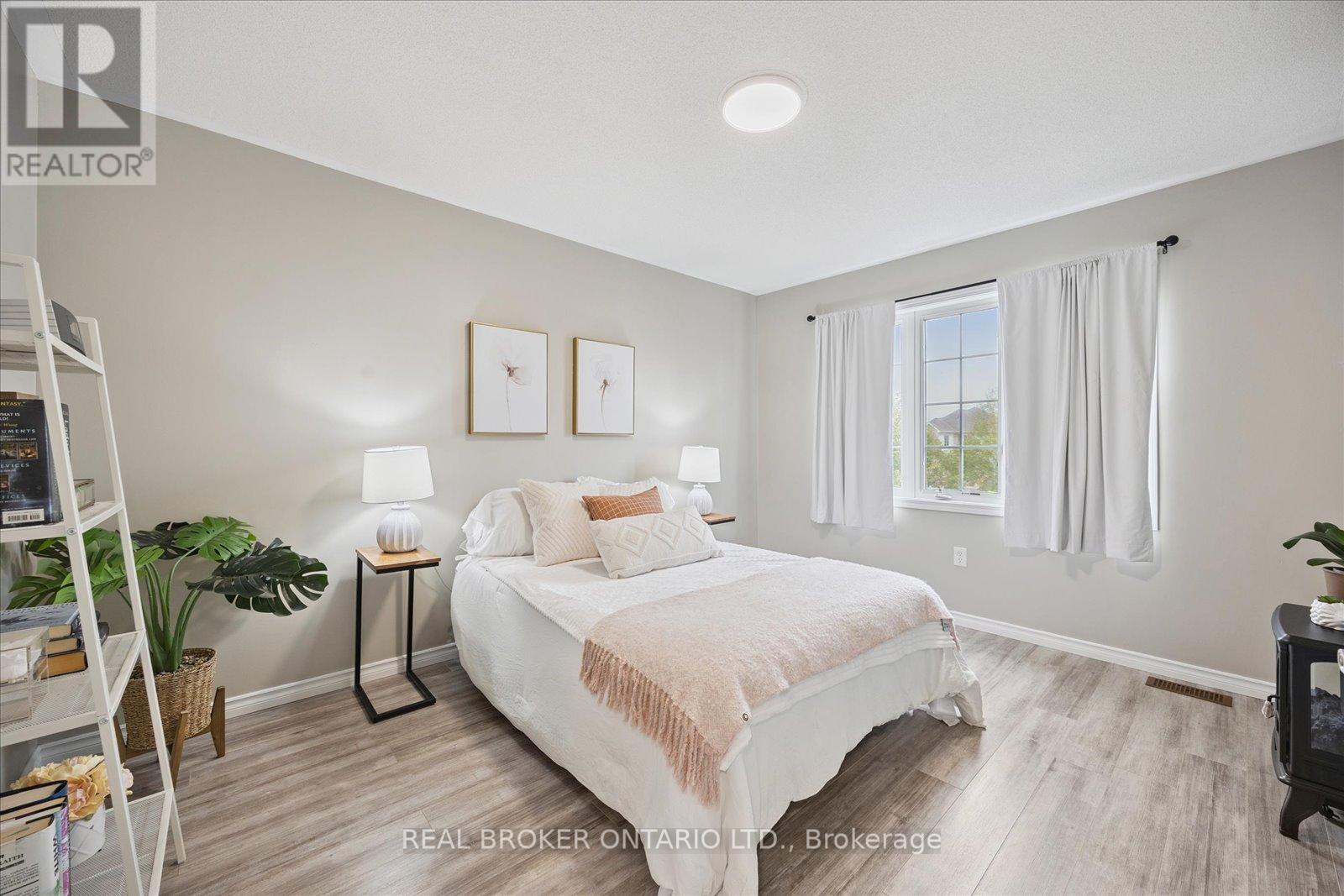 Photo 27 of 26 Crockett Place, Clarington ON