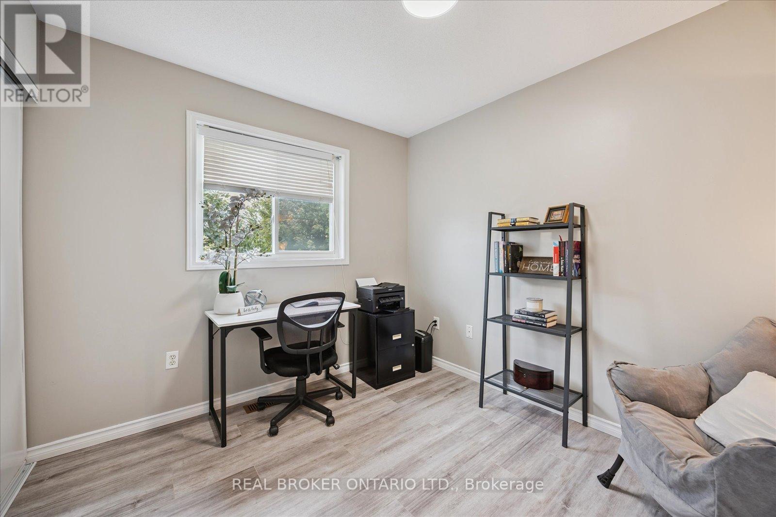 Photo 29 of 26 Crockett Place, Clarington ON