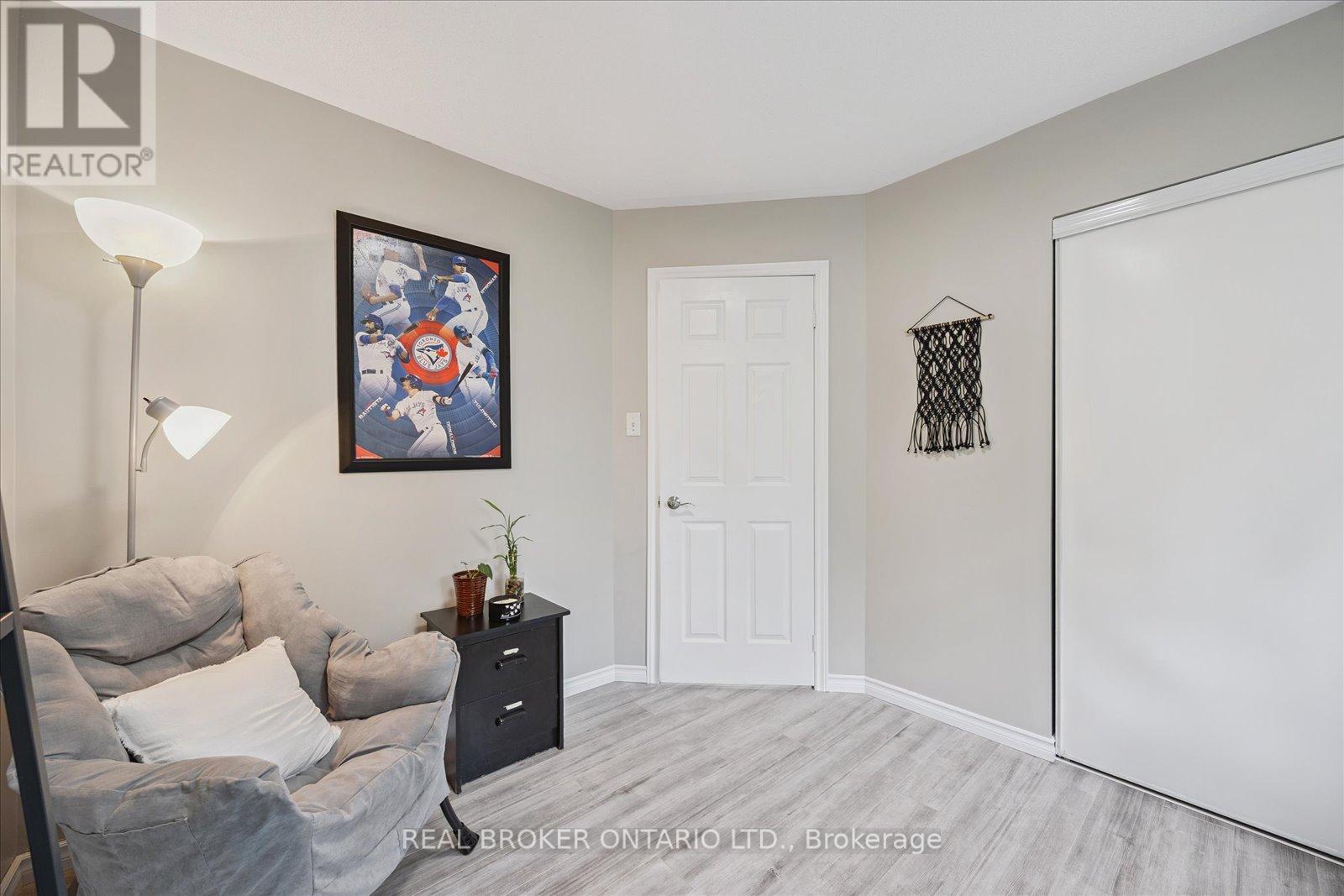 Photo 30 of 26 Crockett Place, Clarington ON