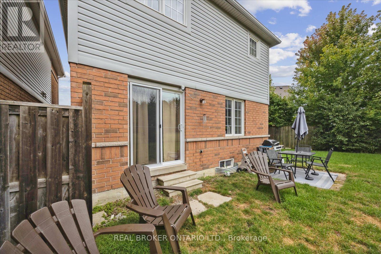 Photo 33 of 26 Crockett Place, Clarington ON