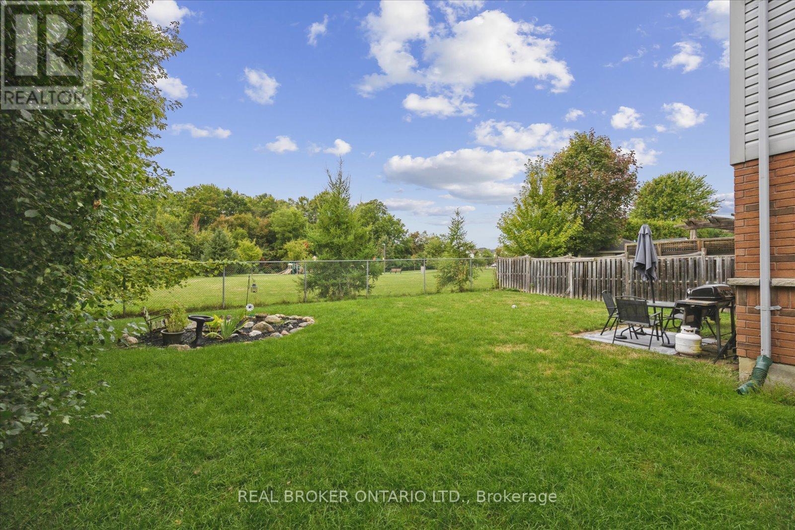 Photo 37 of 26 Crockett Place, Clarington ON