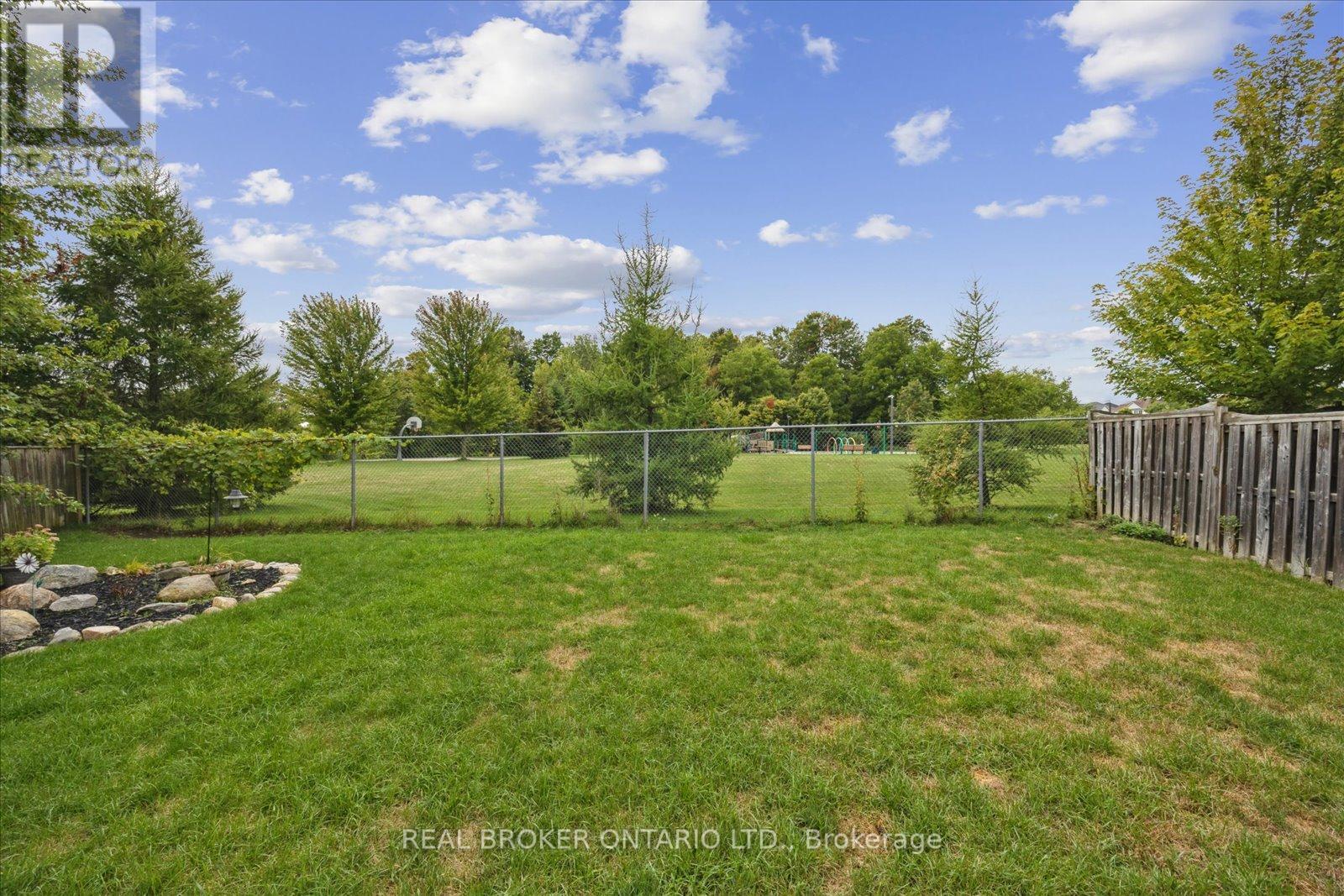 Photo 38 of 26 Crockett Place, Clarington ON