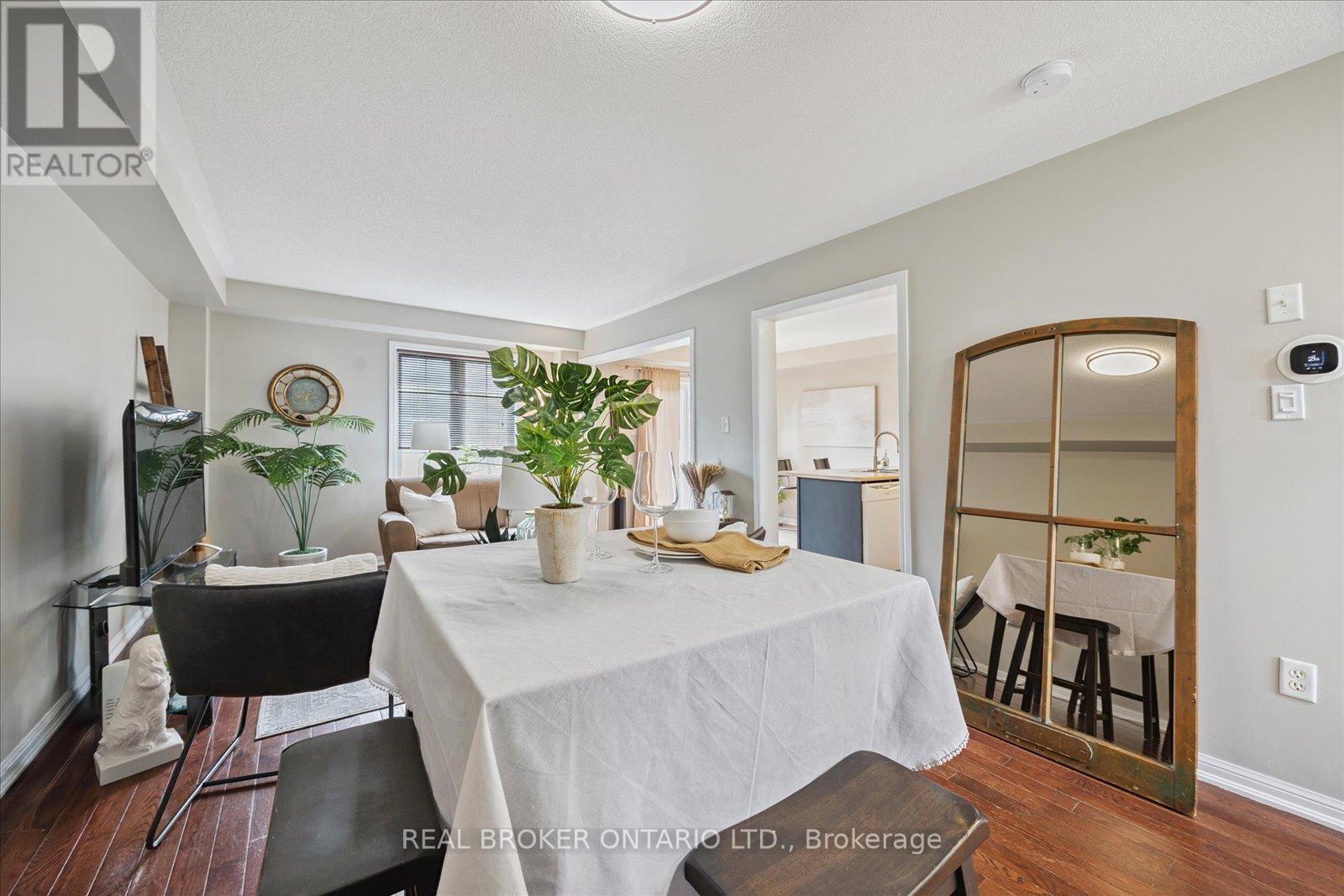 Photo 9 of 26 Crockett Place, Clarington ON
