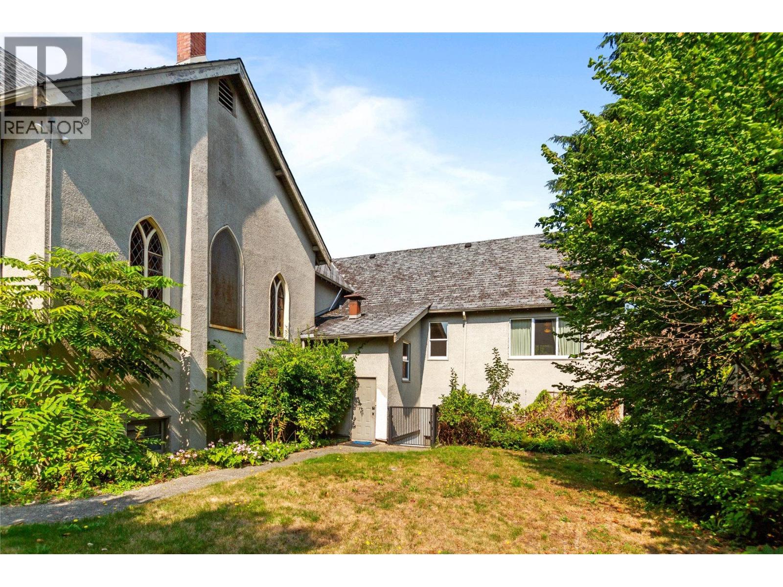 Photo 7 of 4397 W 12 Th Avenue, Vancouver BC