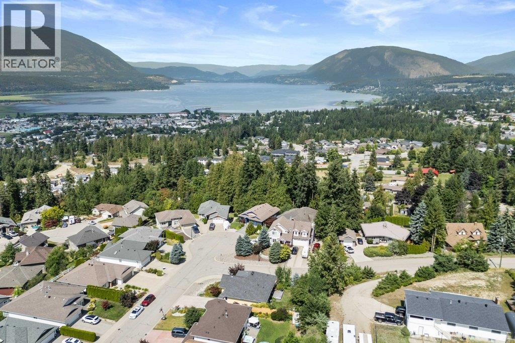 Photo 35 of 1320 12 Street, Salmon Arm BC