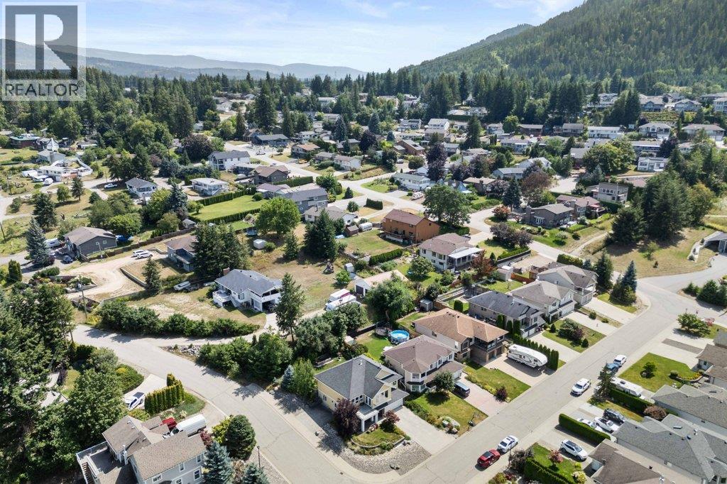 Photo 37 of 1320 12 Street, Salmon Arm BC