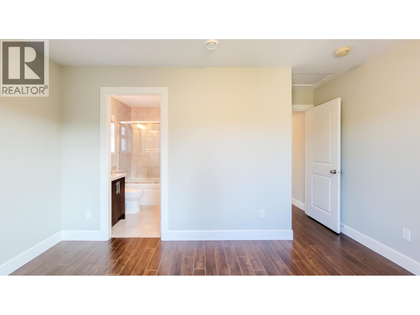 Photo 18 of 3096 E 26th Avenue, Vancouver BC
