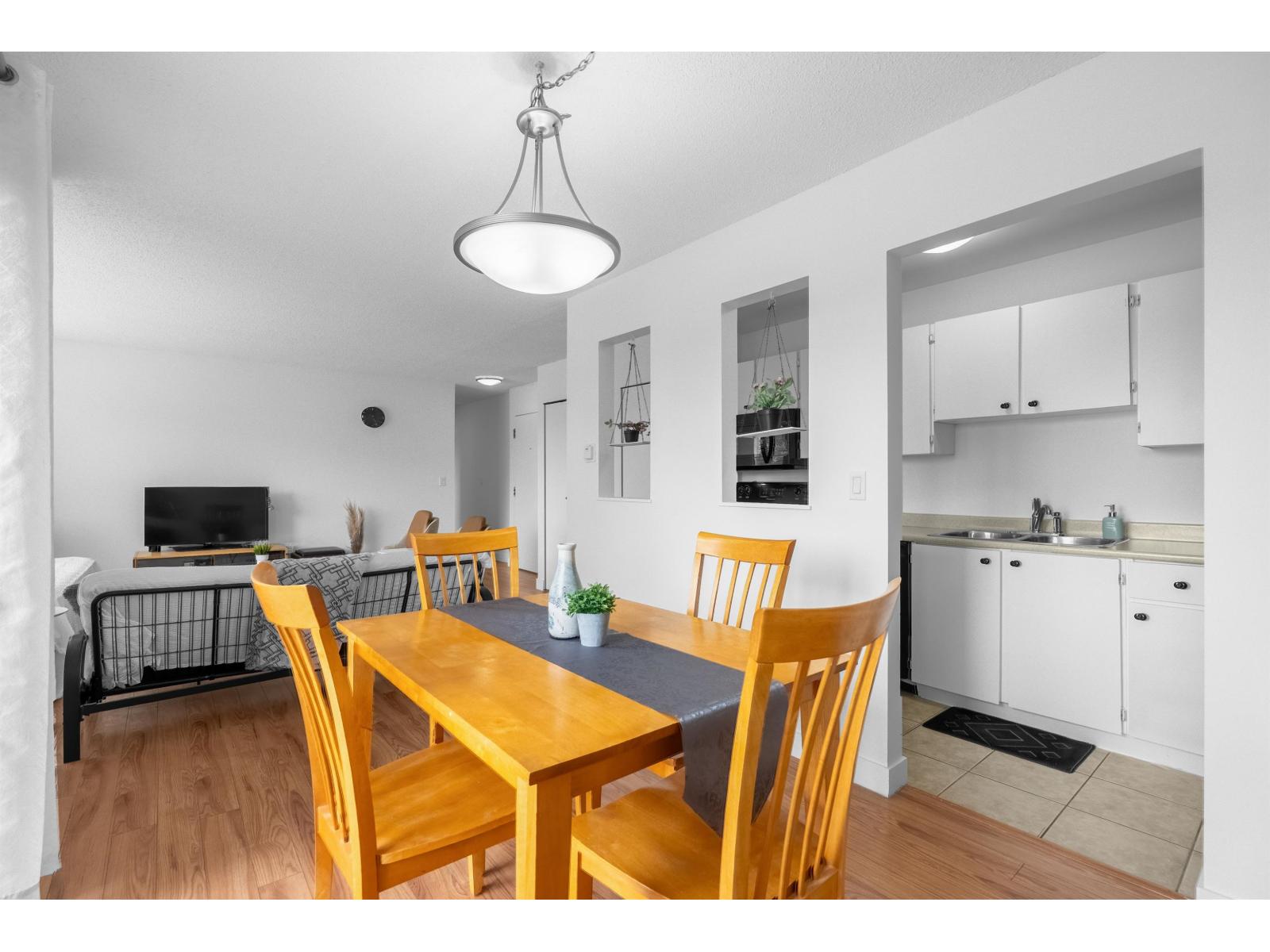 Photo 9 of 308 5664 200 Street, Langley BC