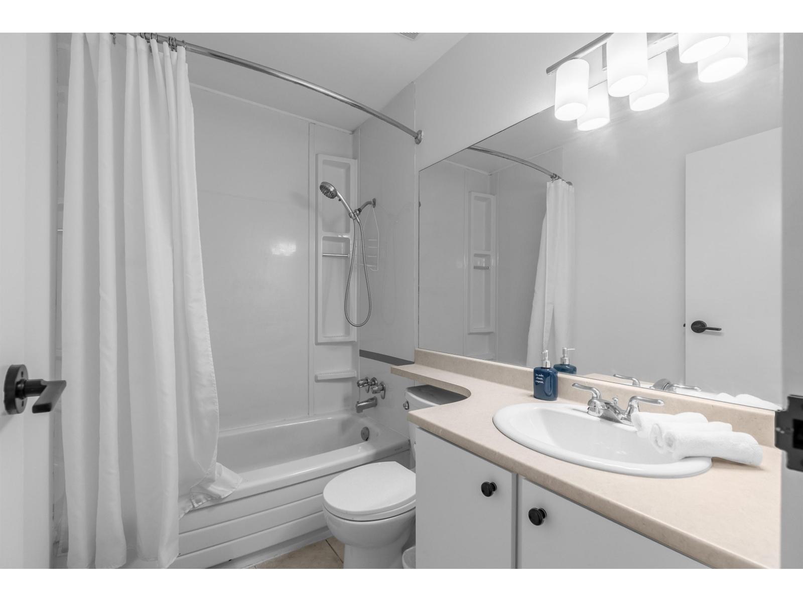 Photo 16 of 308 5664 200 Street, Langley BC