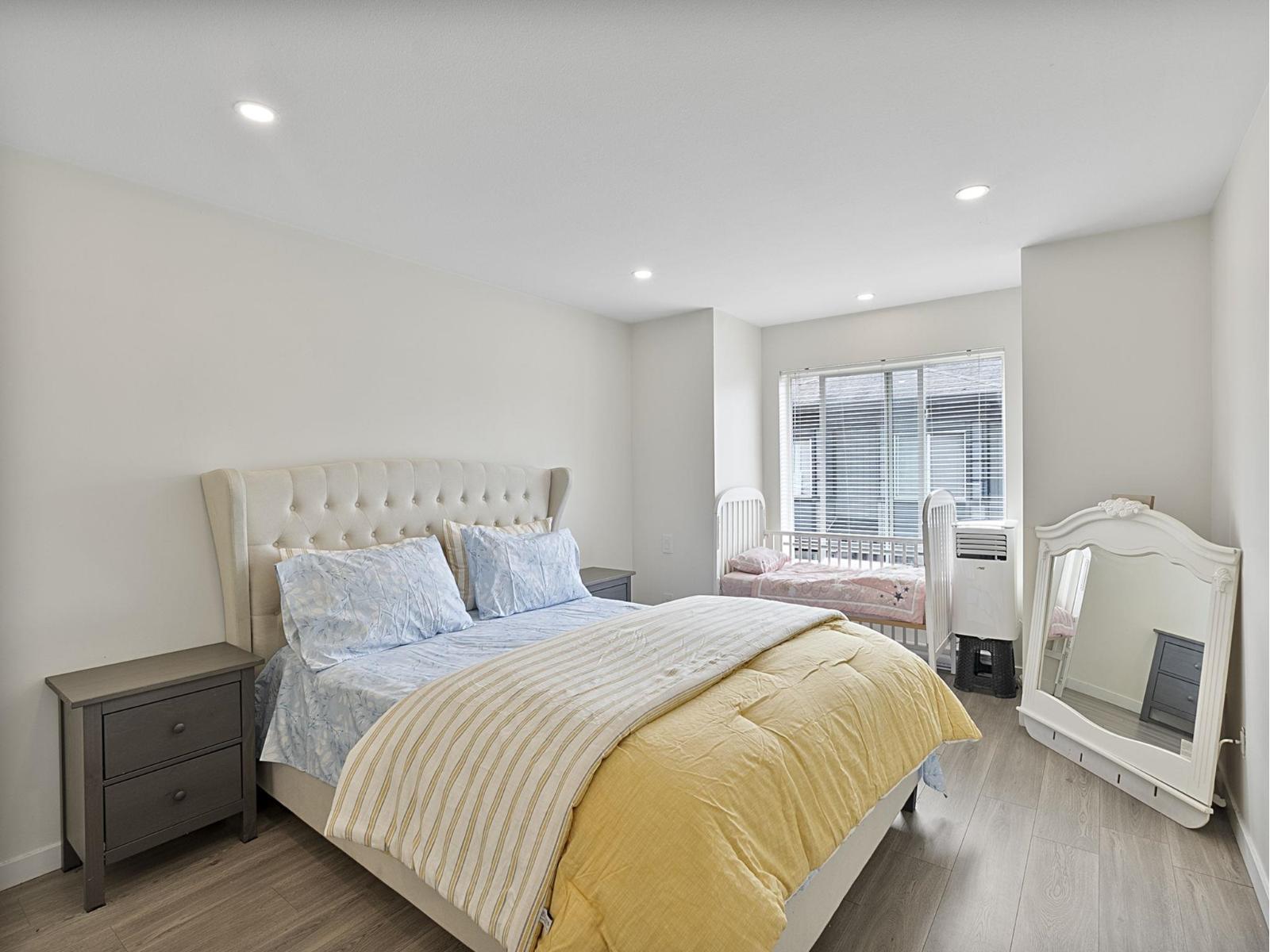 Photo 7 of 14 18701 66 Avenue, Surrey BC