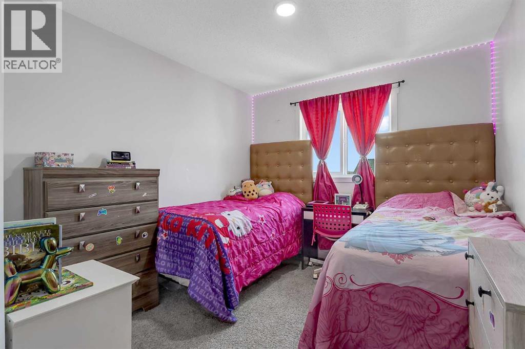 Photo 24 of 117 Highview Gate Se, Airdrie AB