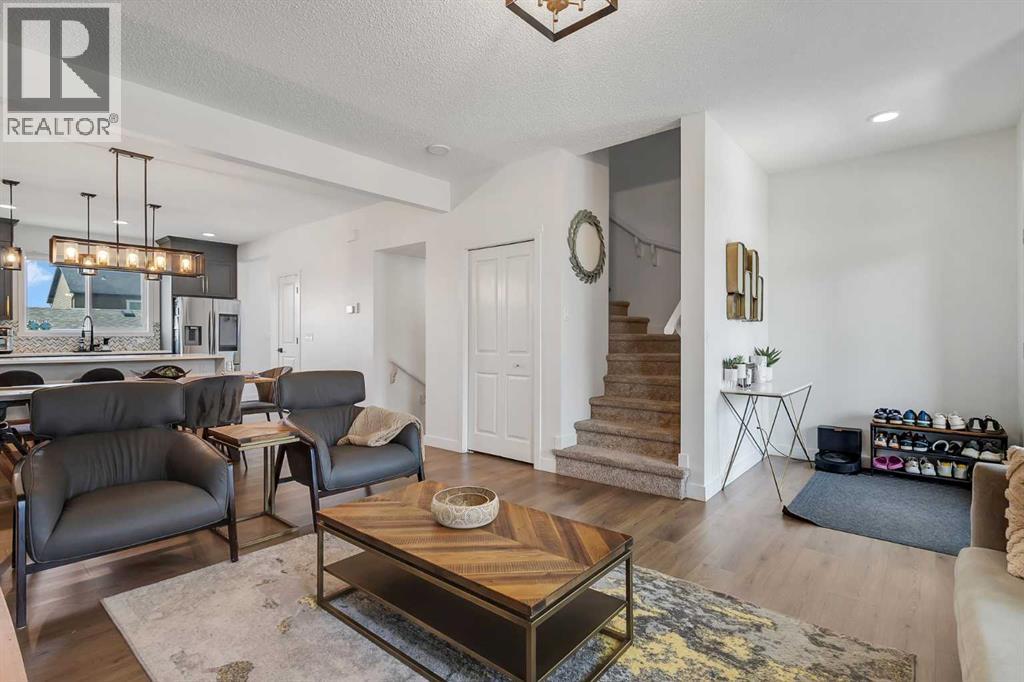 Photo 7 of 117 Highview Gate Se, Airdrie AB