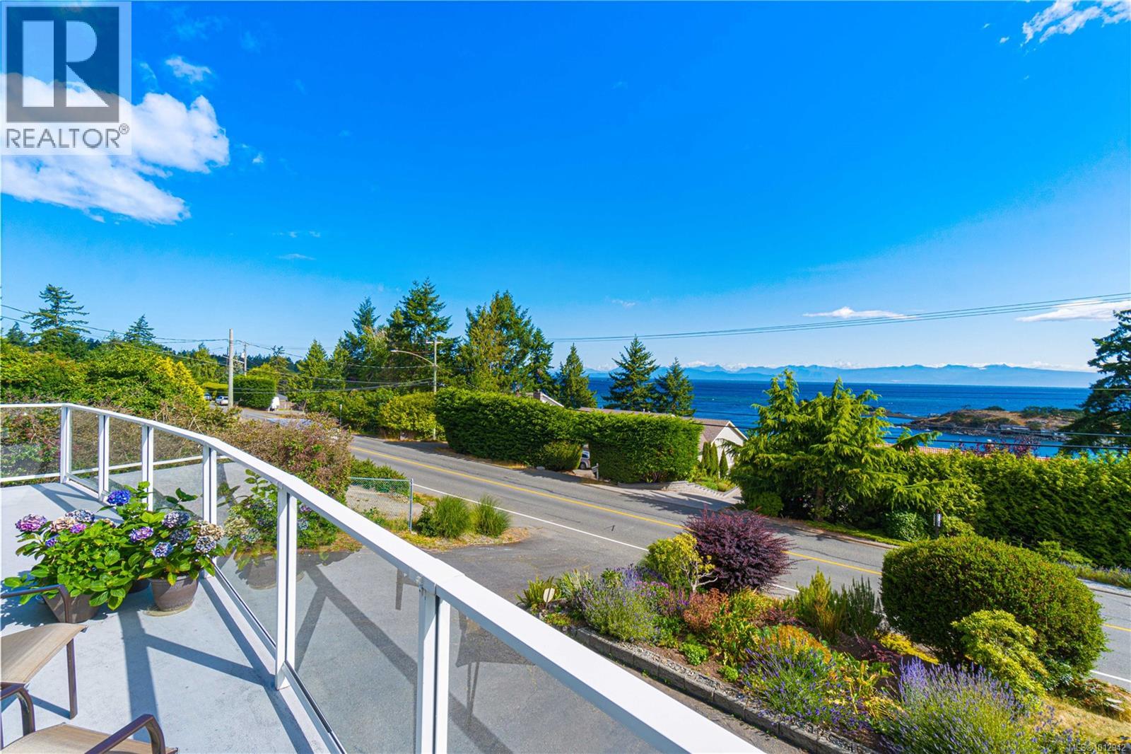 Photo 45 of 3817 Hammond Bay Rd, Nanaimo BC