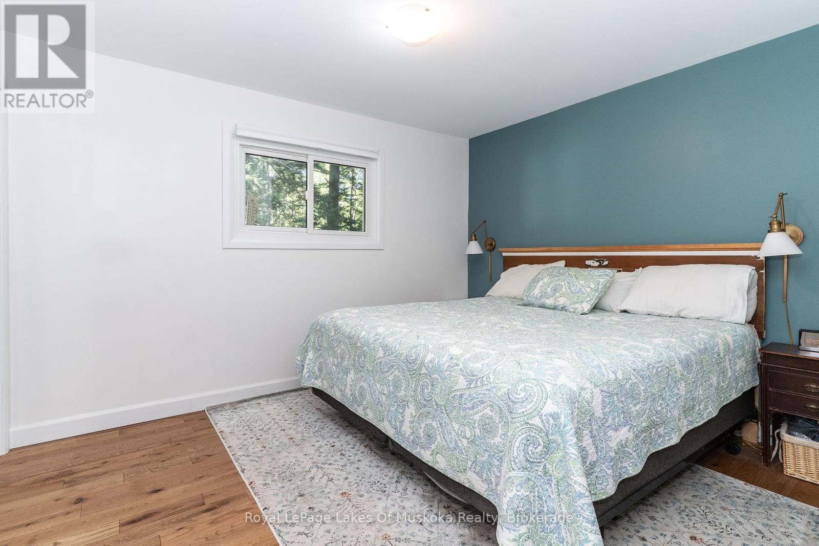 Photo 11 of 15 Douglas Drive, Bracebridge ON