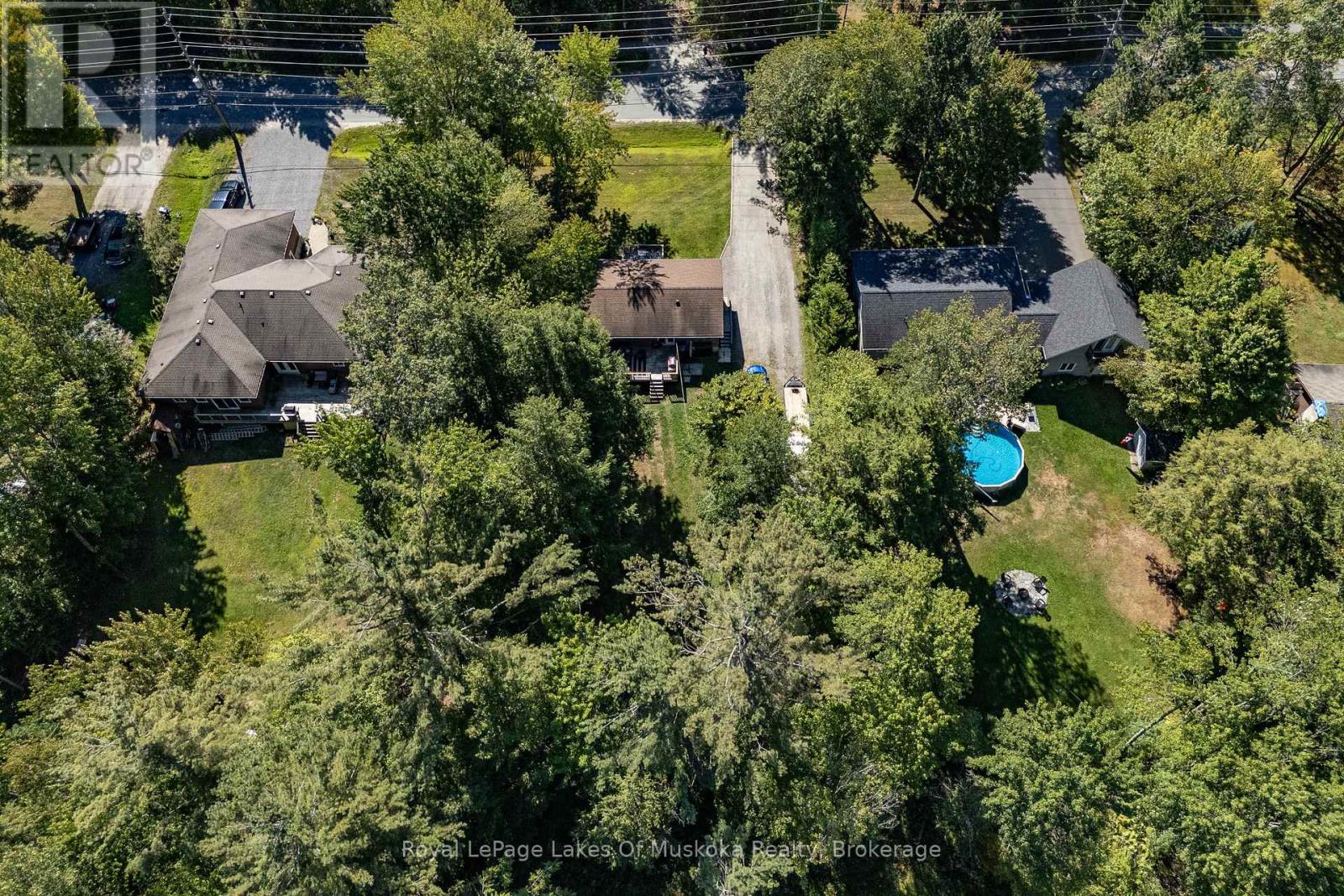 Photo 32 of 15 Douglas Drive, Bracebridge ON