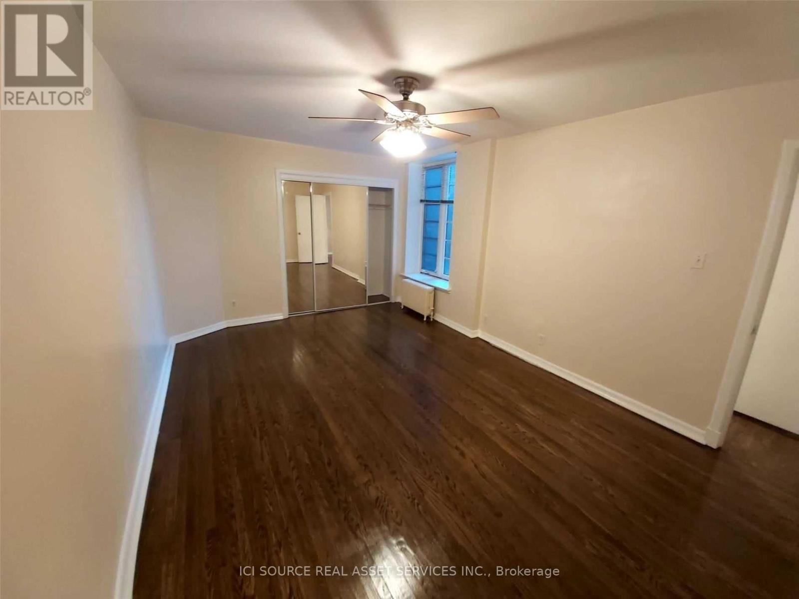 Photo 10 of 104 707 Eglinton Avenue W, Toronto ON