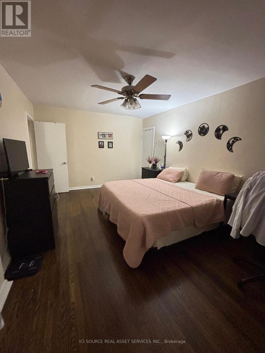 Photo 18 of 104 707 Eglinton Avenue W, Toronto ON