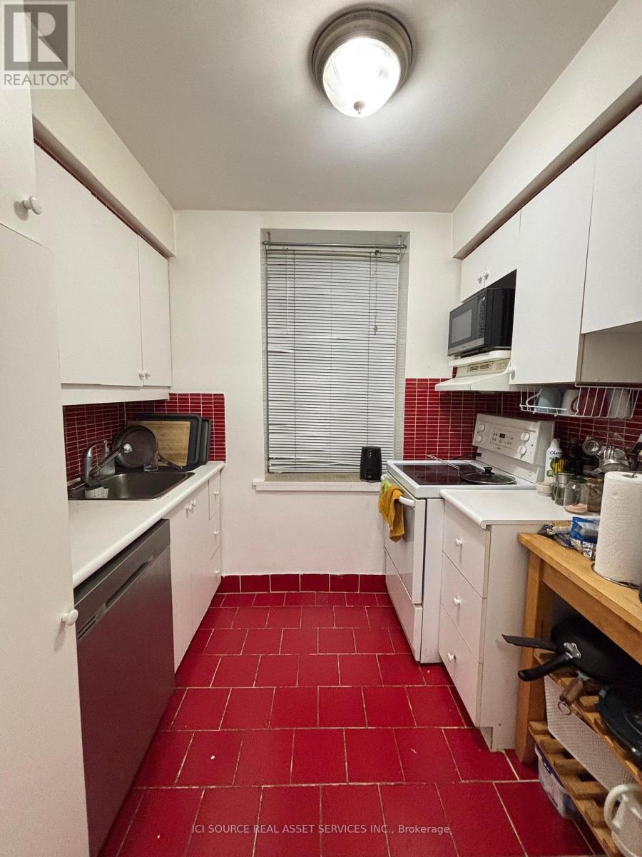 Photo 21 of 104 707 Eglinton Avenue W, Toronto ON