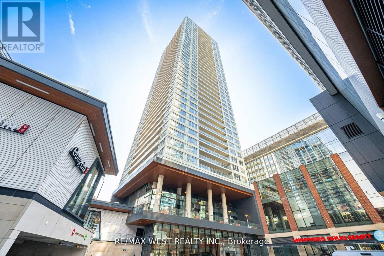 Photo 1 of 3912 17 Bathurst Street, Toronto ON