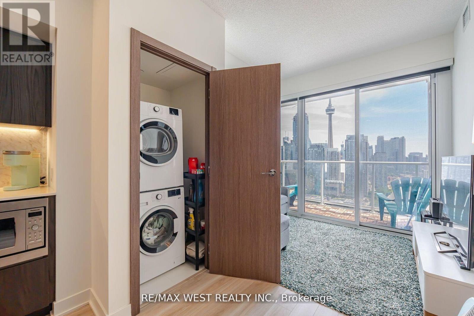 Photo 14 of 3912 17 Bathurst Street, Toronto ON