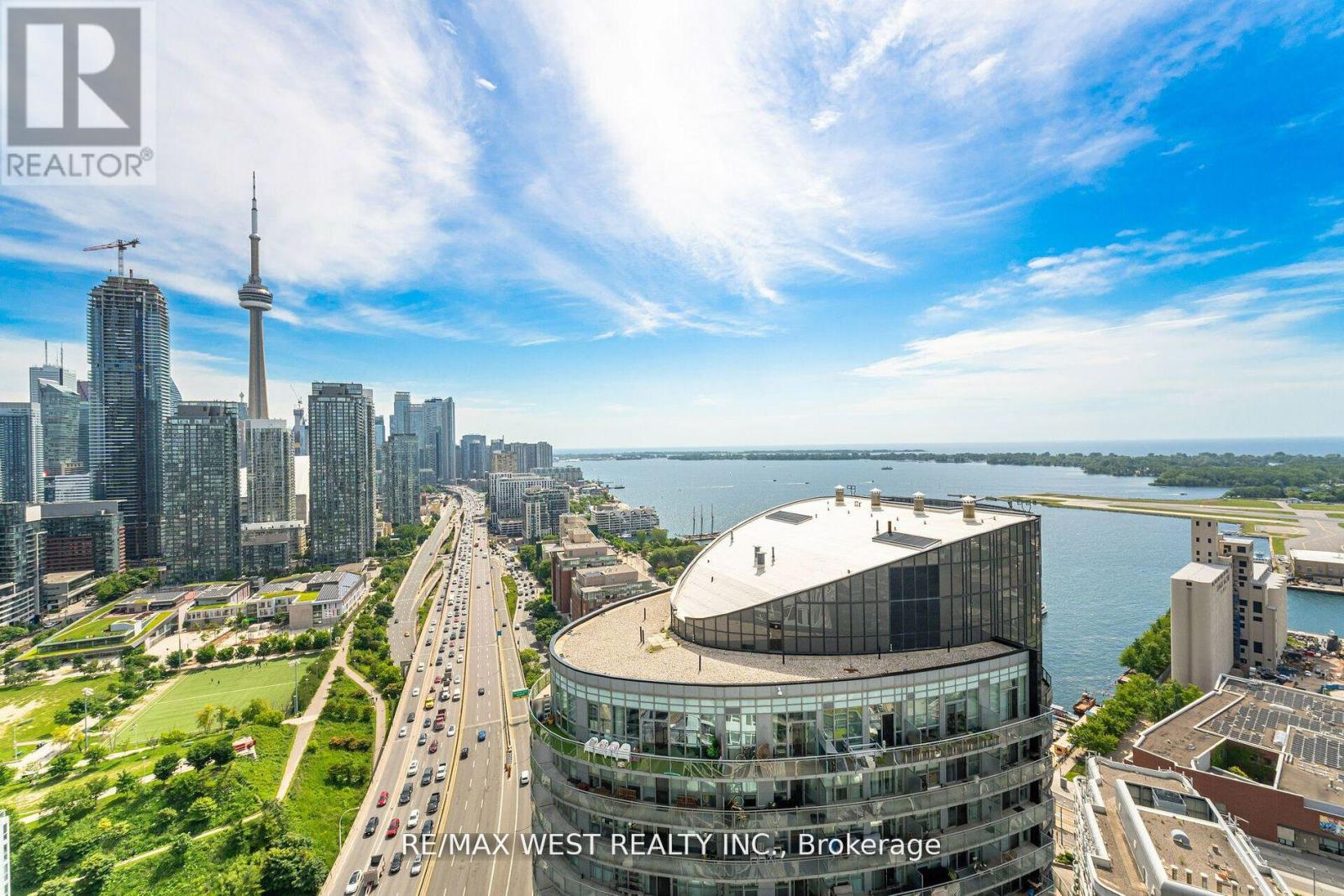 Photo 16 of 3912 17 Bathurst Street, Toronto ON