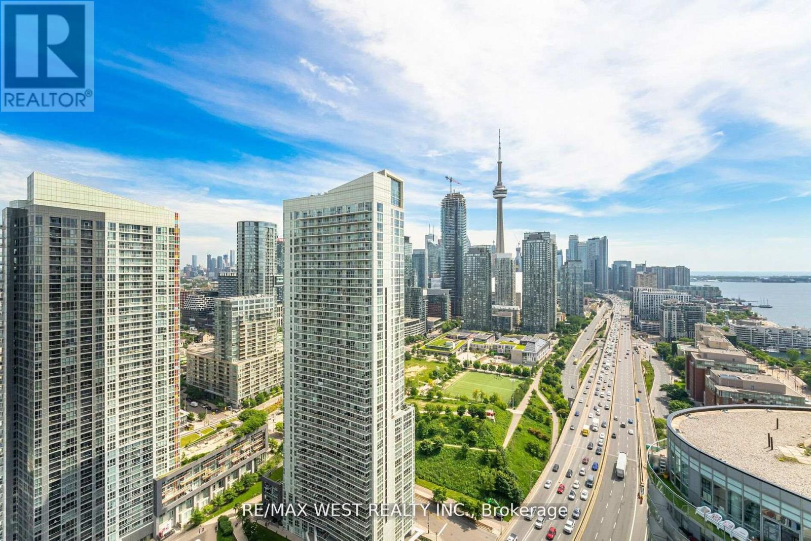 Photo 17 of 3912 17 Bathurst Street, Toronto ON
