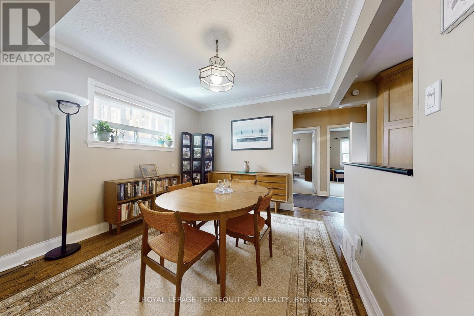 Photo 5 of 242 Joicey Boulevard, Toronto ON