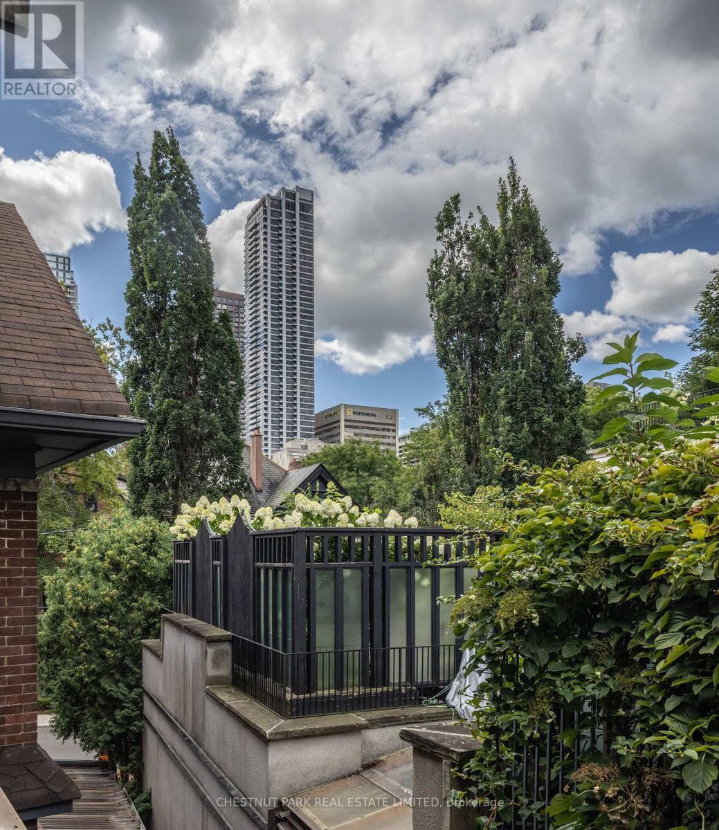 Photo 3 of 4 Maple Avenue, Toronto ON