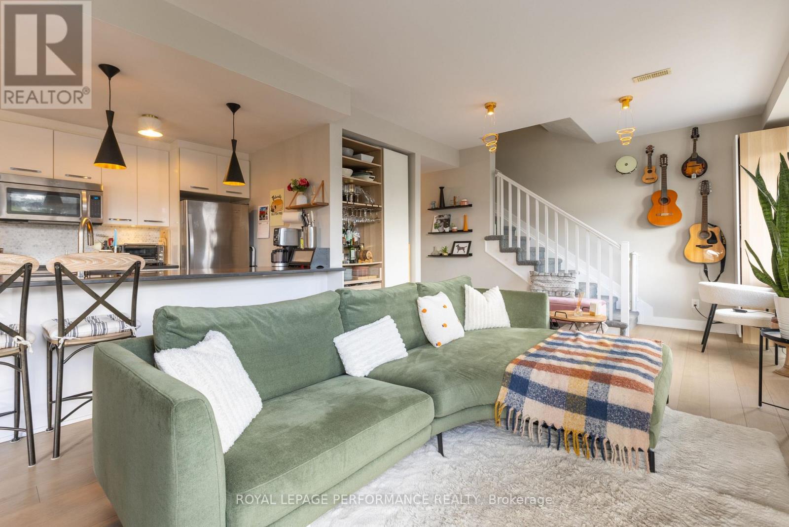 Photo 16 of 22 Holmwood Avenue, Ottawa ON