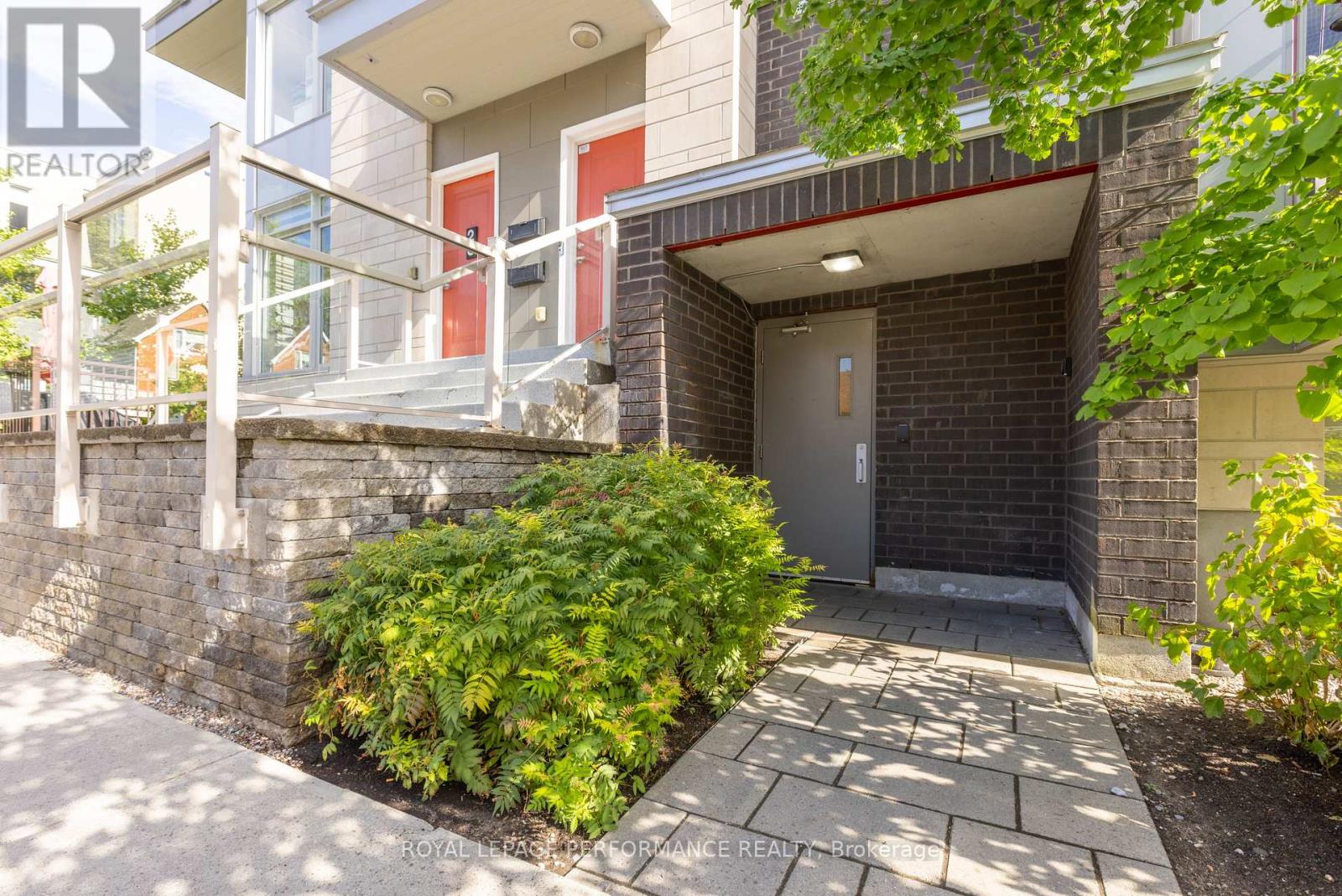 Photo 37 of 22 Holmwood Avenue, Ottawa ON