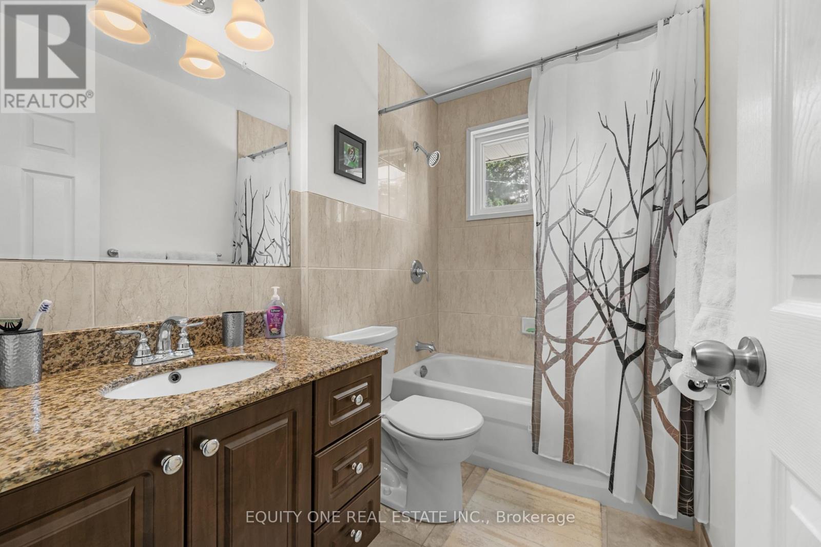 Photo 22 of 2 Parkside Crescent, Ottawa ON