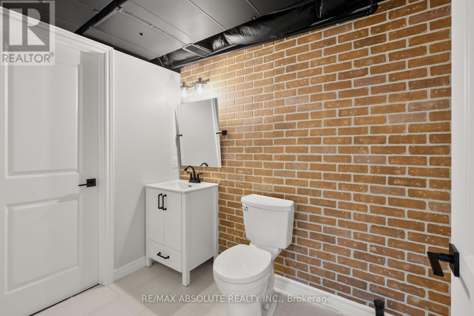 Photo 41 of 243 Overberg Way, Ottawa ON