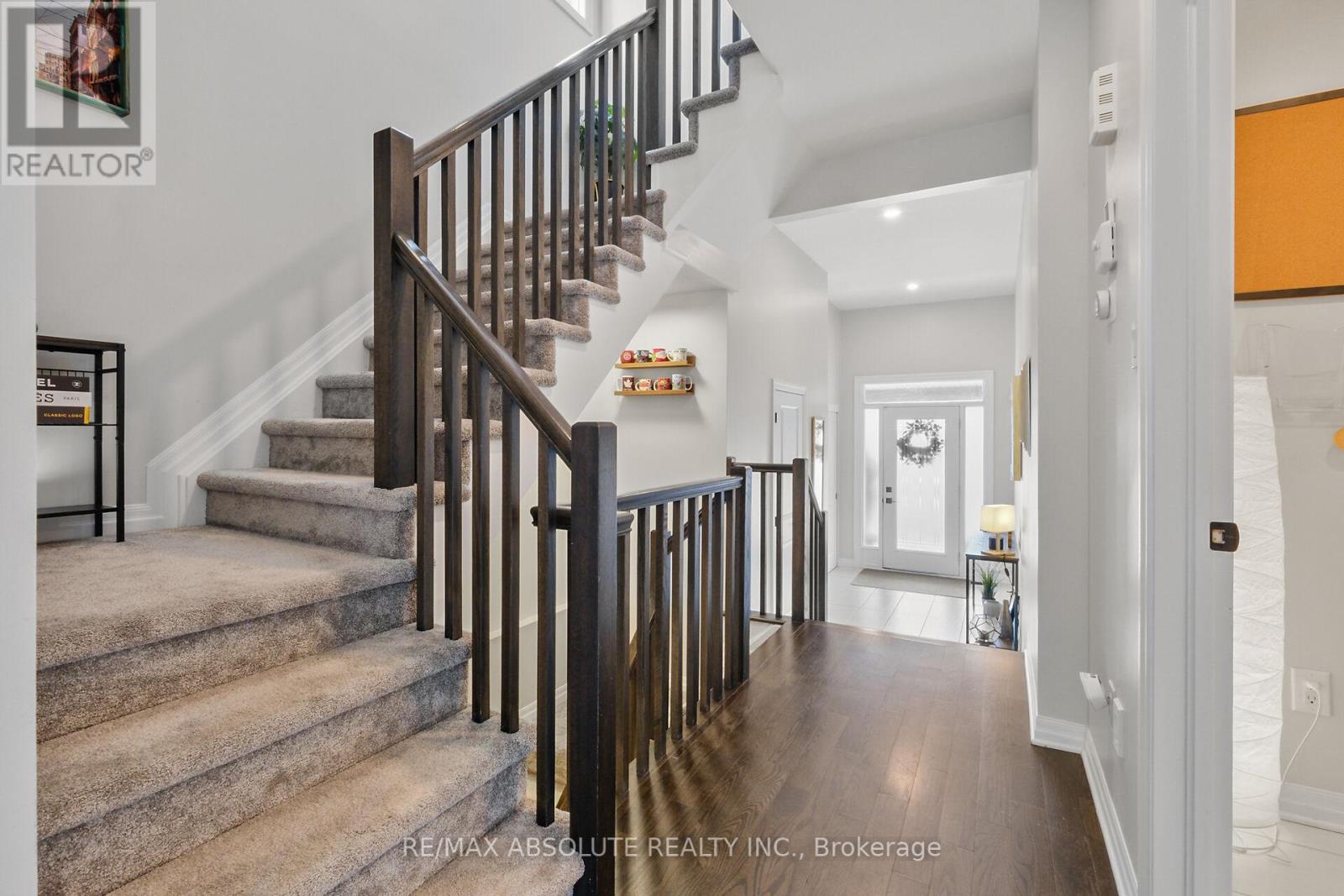 Photo 7 of 243 Overberg Way, Ottawa ON