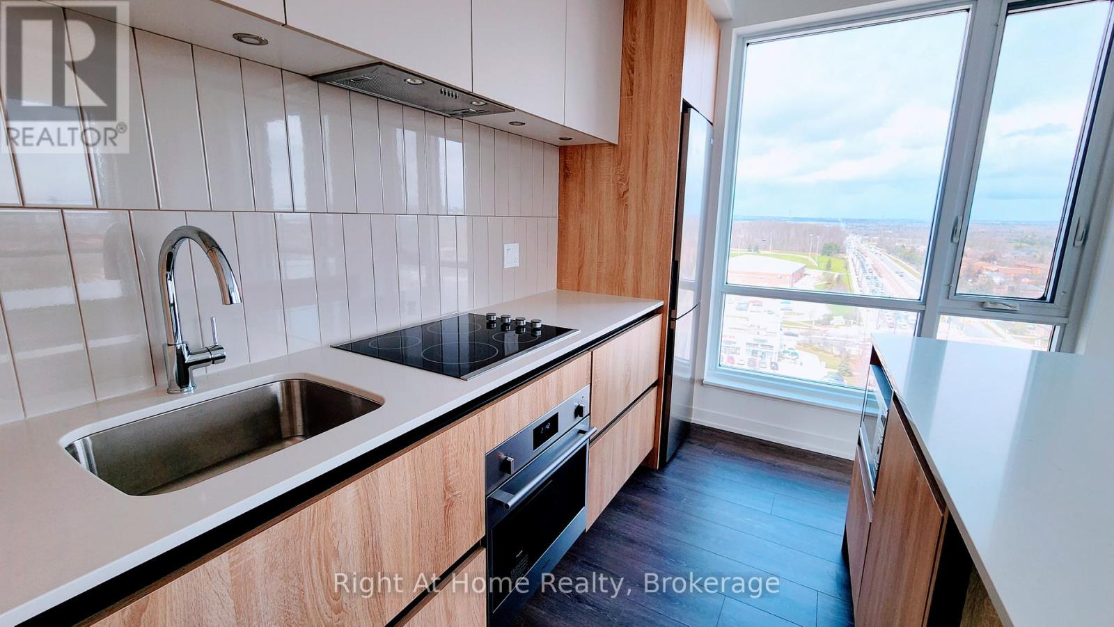 Photo 1 of 1204 7950 Bathurst Street, Vaughan ON