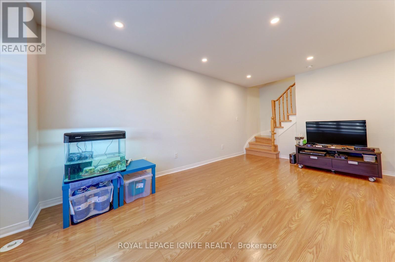 Photo 10 of 1503 29 Rosebank Drive, Toronto ON