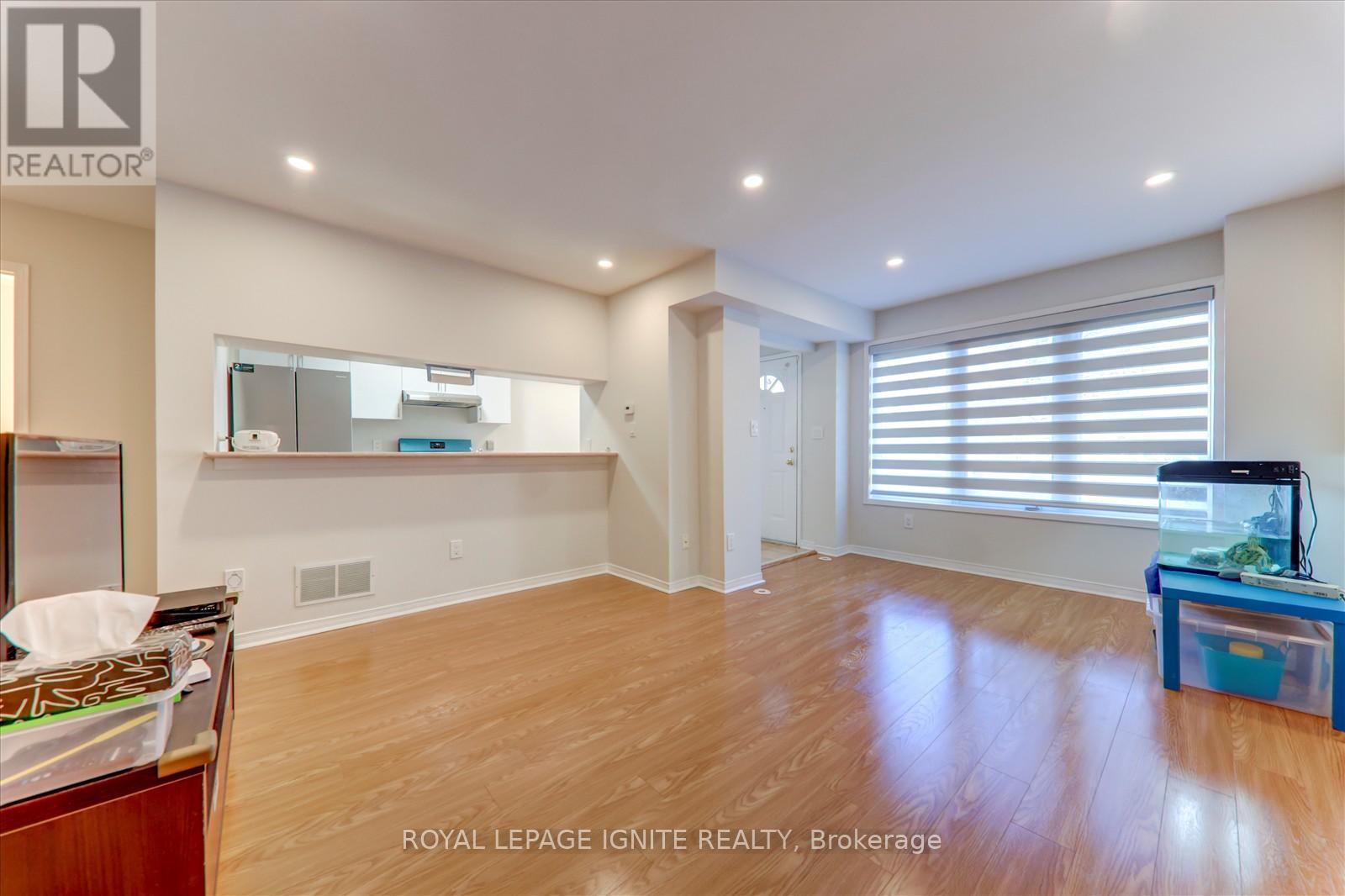 Photo 11 of 1503 29 Rosebank Drive, Toronto ON
