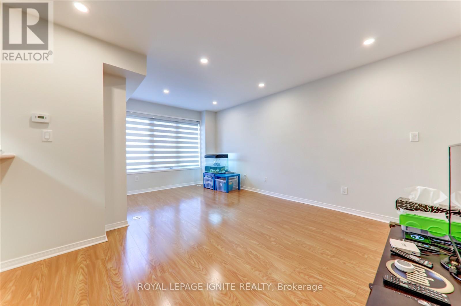 Photo 12 of 1503 29 Rosebank Drive, Toronto ON